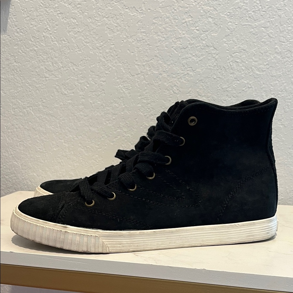 Tretorn Black Sneakers Minimalist Design